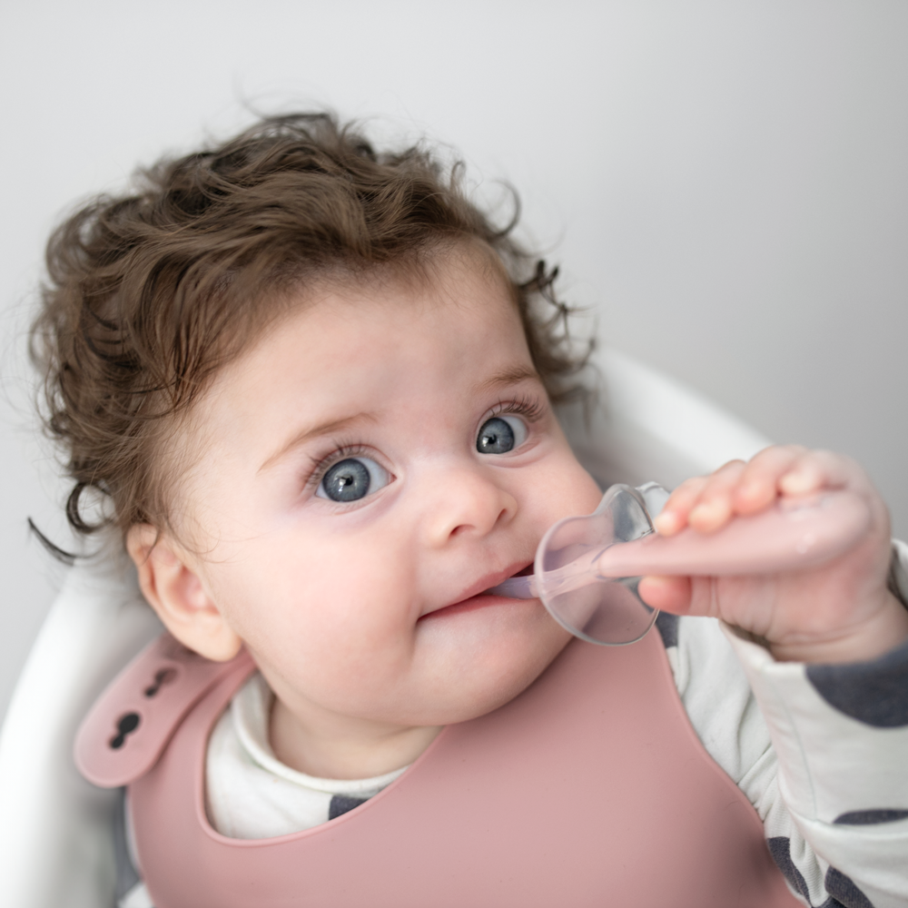 Colher Em Silicone Rosa Flexível Para Bebês